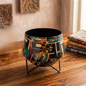 DECORATIVE METAL  POTS WITH STAND  